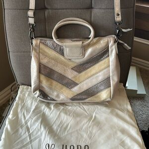 Sheila Medium Satchel